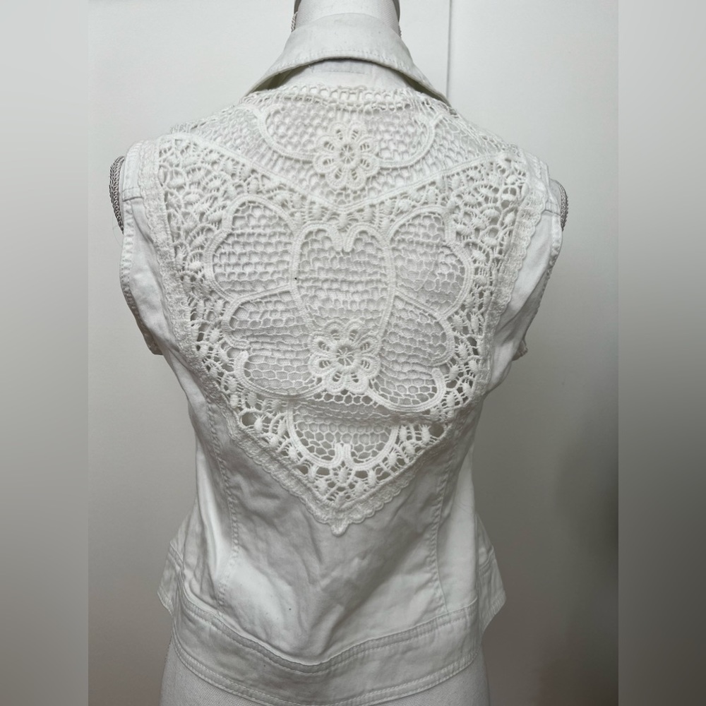 White denim sleeveless vest SMALL - Picture 3 of 10